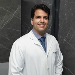 Dr. Flávio Henrique Vilaça, urologista.